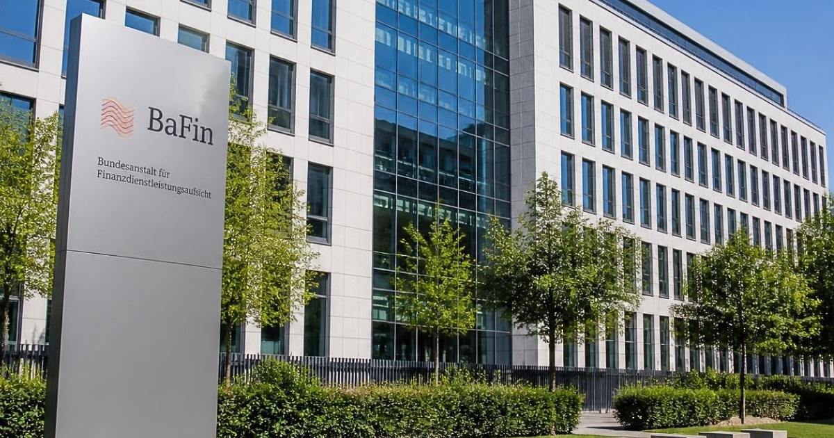 Gebäude der BaFin mit Namensschild der Bundesanstalt für Finanzdienstleistungsaufsicht
